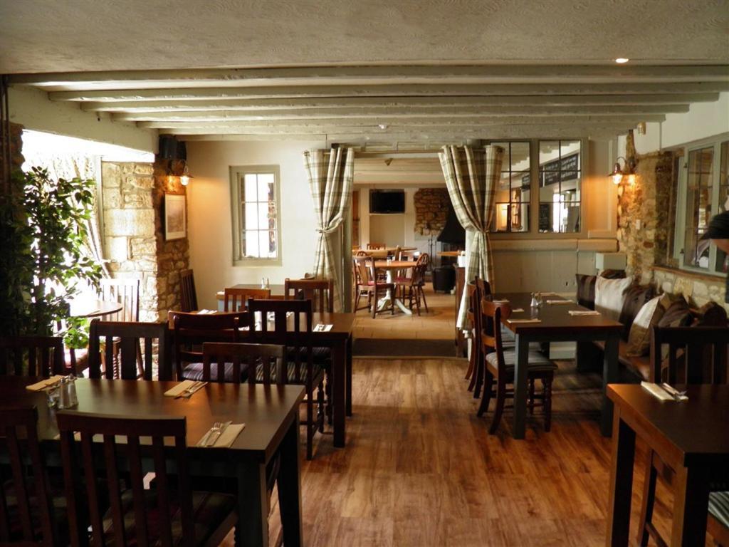 The Talbot Inn Eynsham Εξωτερικό φωτογραφία